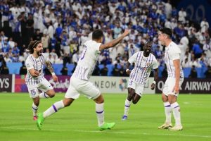 رحيمي يزيح بونو من دوري أبطال آسيا